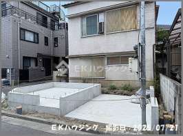 金町駅　徒歩9分　構造：木造土地面積:32.11平米　建物面積:59.41平米　