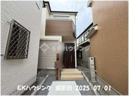 竹ノ塚駅　徒歩14分　構造：木造土地面積:96.86平米　建物面積:82.80平米　