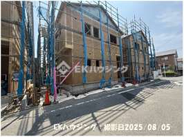 六町駅　徒歩0分　構造：木造土地面積:95.00平米　建物面積:94.80平米　