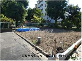 青井駅　徒歩9分　構造：木造土地面積:68.38平米　建物面積:105.78平米　